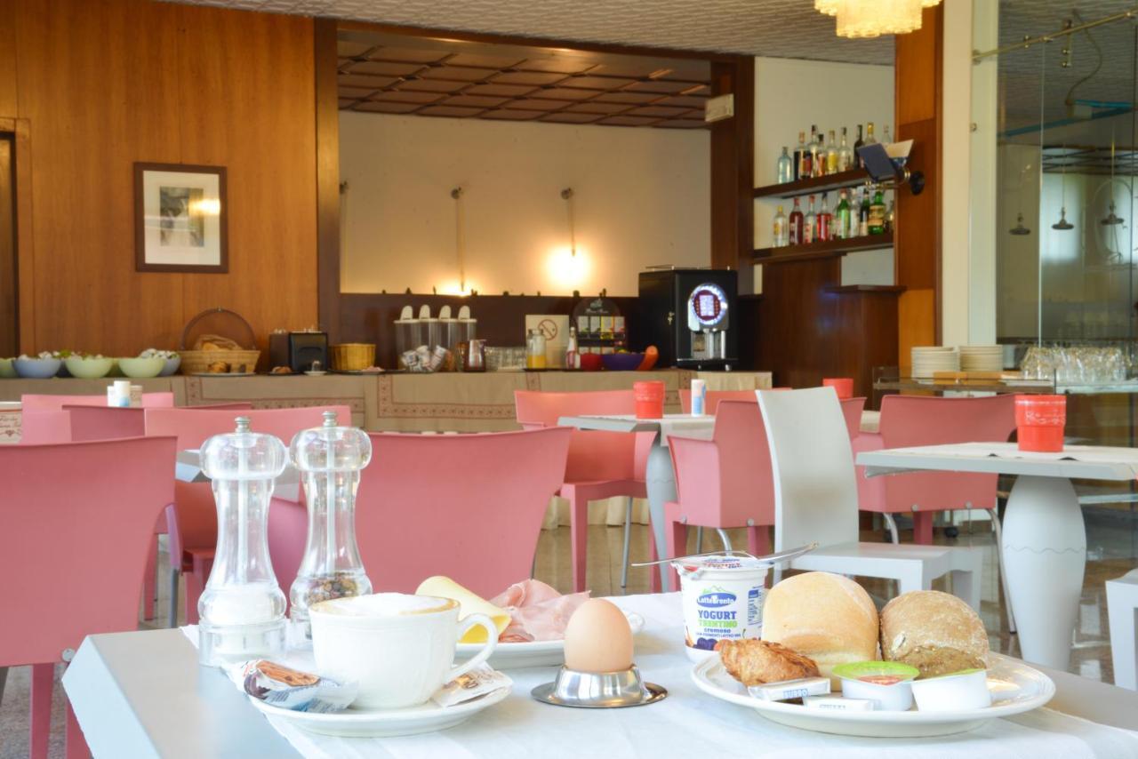 Venezia Hotel 3*